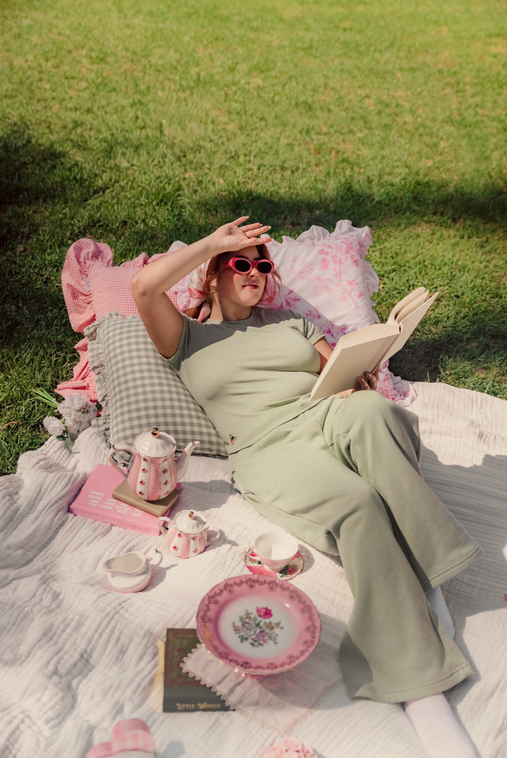 Ribbed Form Fitting T-Shirt